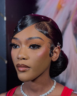 Black Dymonds Beauty — Studio Portrait